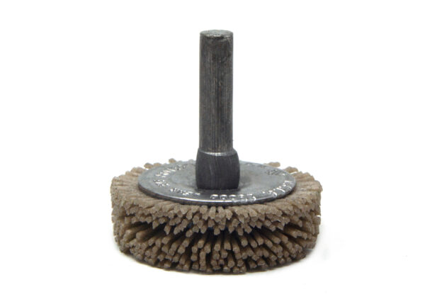 Brosse circulaire évasée sur tige - Ø 38,1 mm - Ø fil 0,889 mm Grain 180 Oxyde d'Alumine - Montage sur mandrin