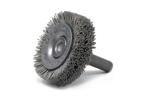 Brosse circulaire évasée sur tige - Ø 44,45 mm - Ø fil 0,457 mm Grain 500 Oxyde d'Alumine - Montage sur mandrin